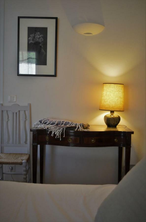 Le Chat Sur Le Toit Lourmarin Εξωτερικό φωτογραφία